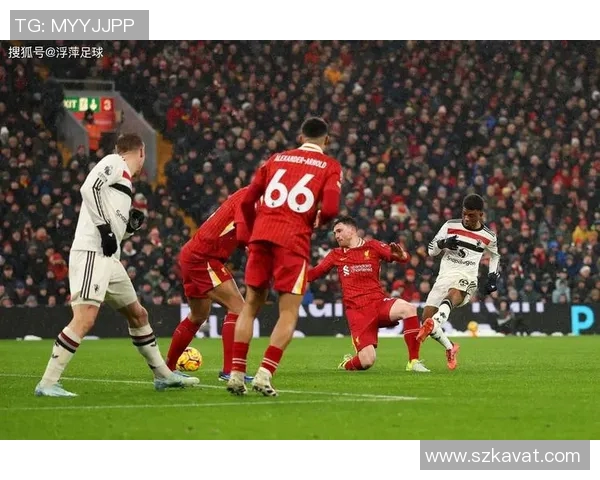 足球明星进球瞬间的激情与荣耀展现足球魅力的完美时刻 足球明星进球瞬间的激情与荣耀展现足球魅力的完美时刻