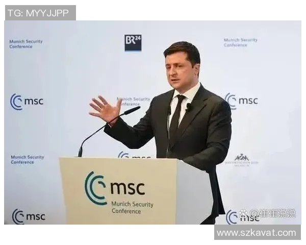 足球明星躺下抓头发引发热议网友纷纷猜测其背后故事与情感状态